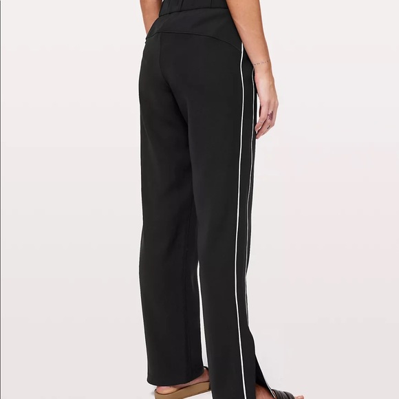 The BEST lululemon pants 6 - Picture 4 of 10
